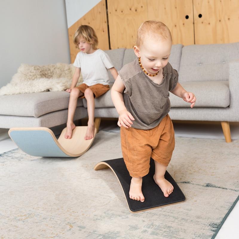 Wobbel Starter Balance Board Transparent with Felt Wild Rose