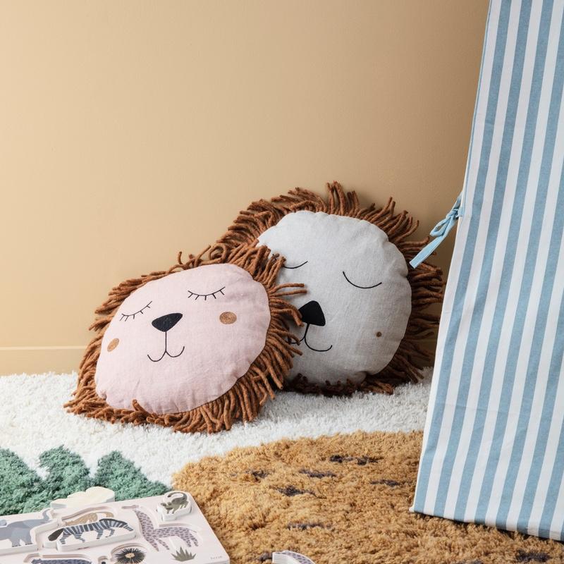 Ferm Living  Safari Kissen Löwe  Natural - Online MY SNOWFLAKE