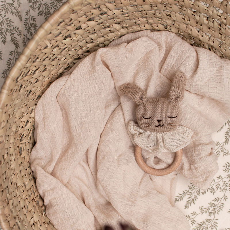 Main Sauvage  Baby Beissring 'Bunny' Sand