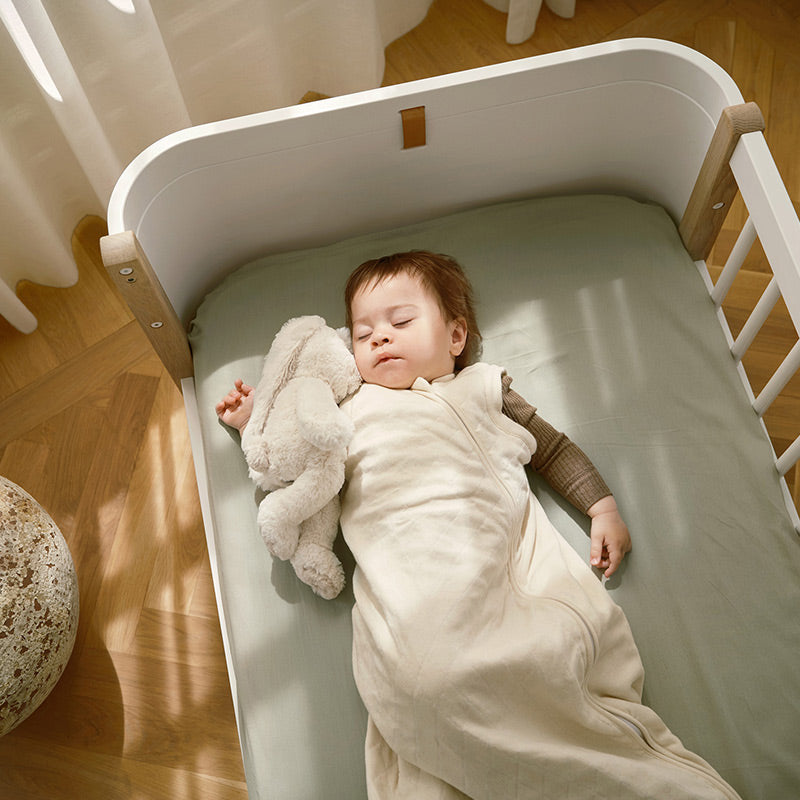 Moonboon – Baby Schlafsack mit sensorischen Gewichten als Einschlafhilfe und Beruhigung – in der Farbe Natur