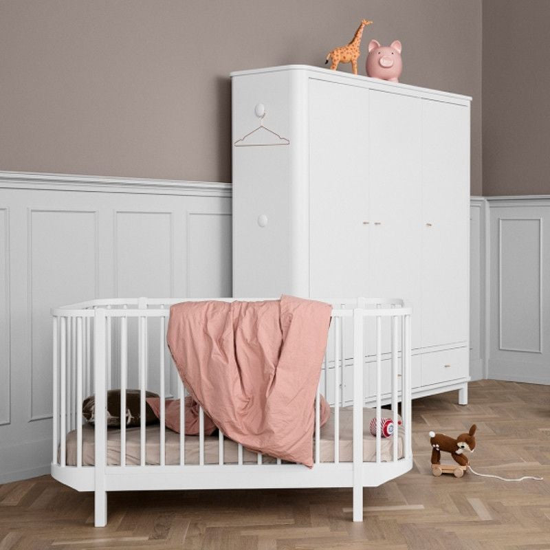 Oliver Furniture <br/> Kleiderschrank 3-türig Wood <br/> Weiss,Schränke, Oliver Furniture - SNOWFLAKE kindermöbel concept store