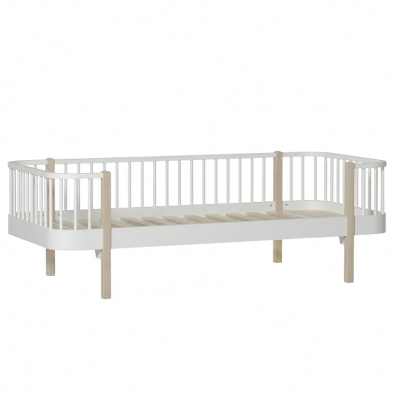 Oliver Furniture  Original Bettsofa Wood 90 x 200 cm  Weiss/Eiche - Online MY SNOWFLAKE