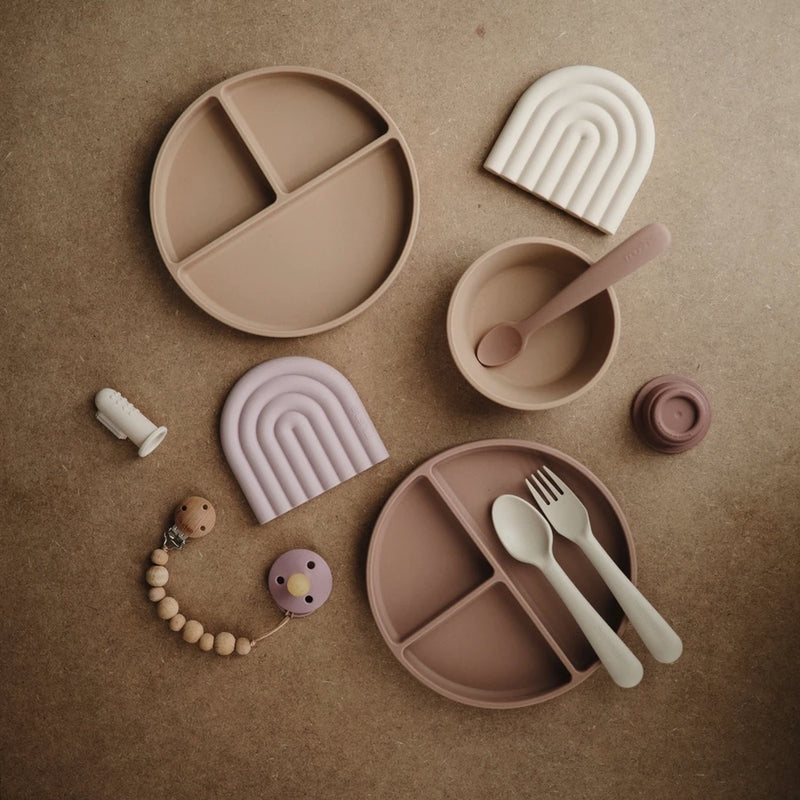 Mushie  Silikon Teller mit Saugnapf  Cloudy Mauve - Online MY SNOWFLAKE