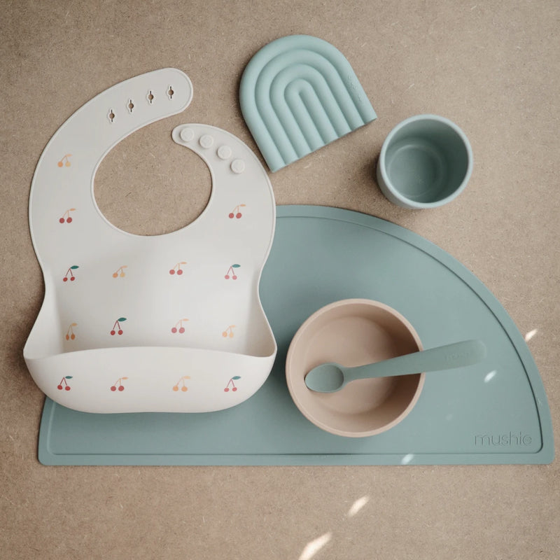 Mushie  Silikon Tischset   Cambridge Blue - Online MY SNOWFLAKE
