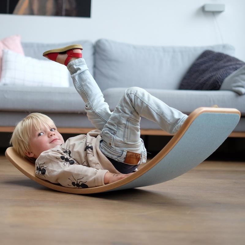 Wobbel <br/> Original Balance Board transparent lackiert mit Filz <br/> Sky,Holzspielzeug, Wobbel - SNOWFLAKE kindermöbel concept store