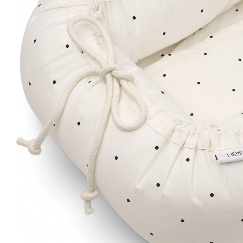Liewood  Babynest 'Gro'  Classic Dot / Creme de la Creme - Online MY SNOWFLAKE