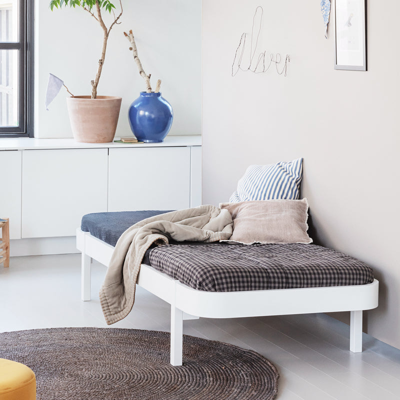 Oliver Furniture  Wood Lounger Bett 90 x 200 cm  Weiss